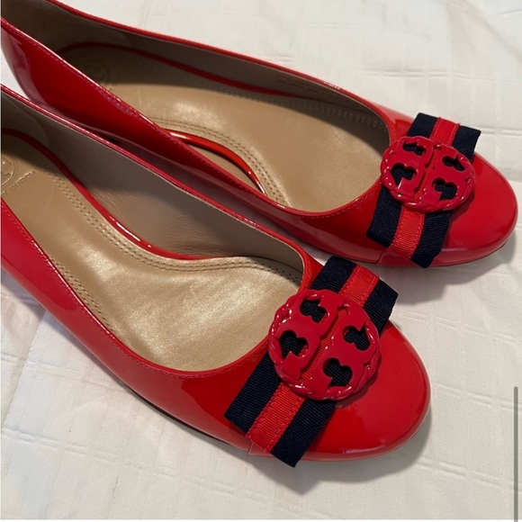 Tory Burch Maritime Flats Red Patent Leather  Tie Up 8.5 - Picture 5 of 7